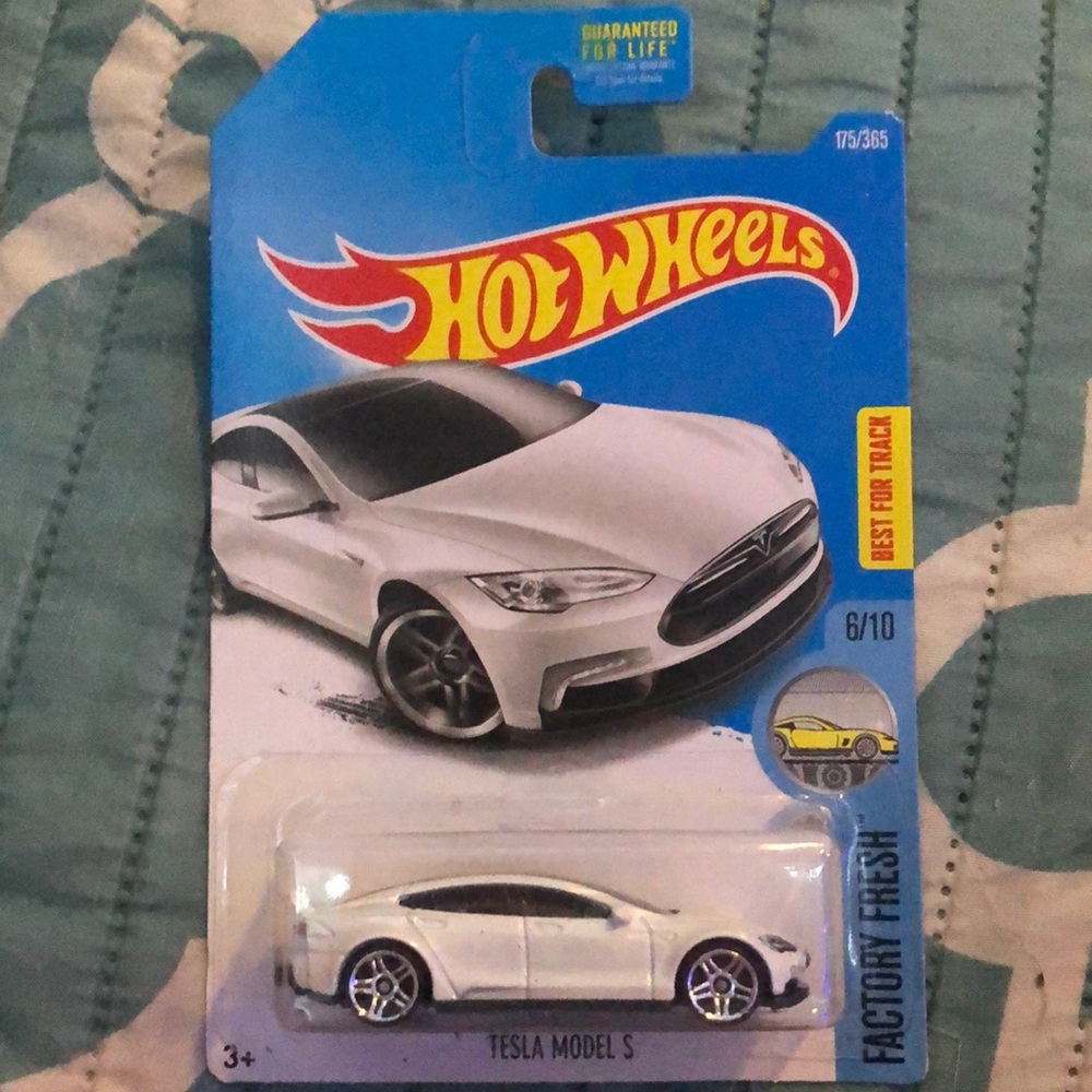 Tesla model S hot wheels